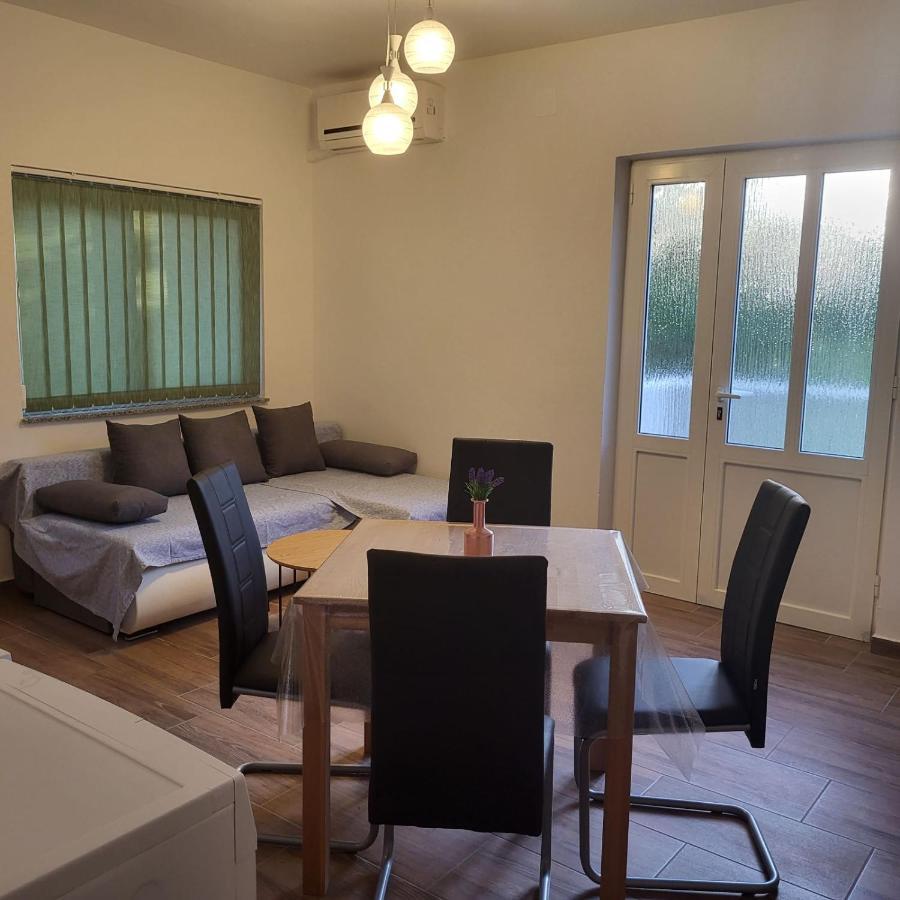 Apartman Padova Banjol Exterior photo